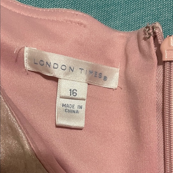 London Times Blush Layered Midi Dress - Picture 2 of 2